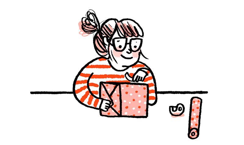 https://cdn.tinyview.com/gemma/2021/12/22/wrapping-gifts/2.jpg